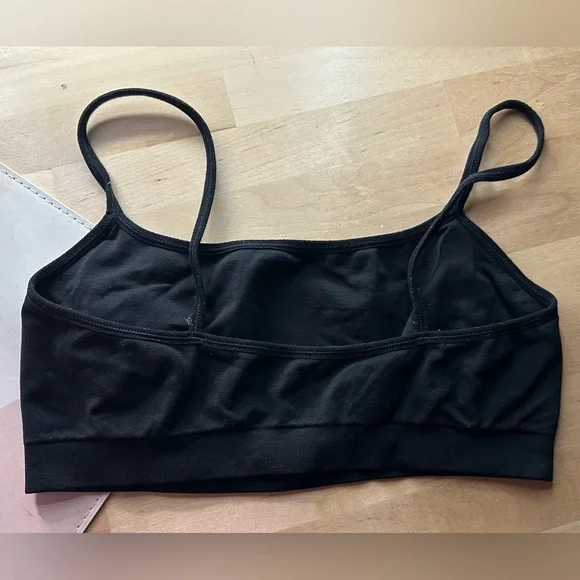Gap Body Seamless Bralette - Picture 2 of 4
